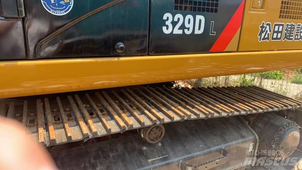CAT 329 حفارات زحافة