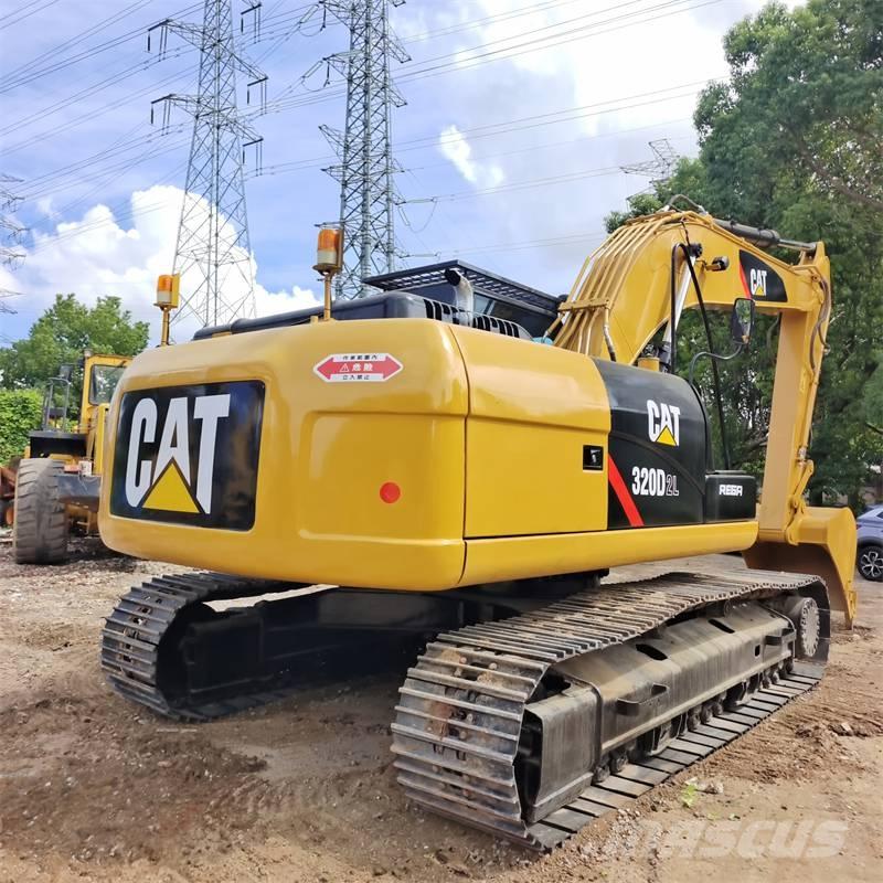 CAT 320 D L حفارات زحافة