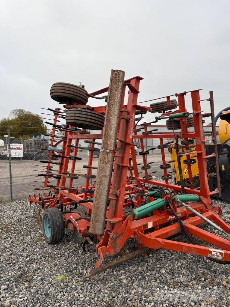 Kverneland TTA7 Harv كاسحات