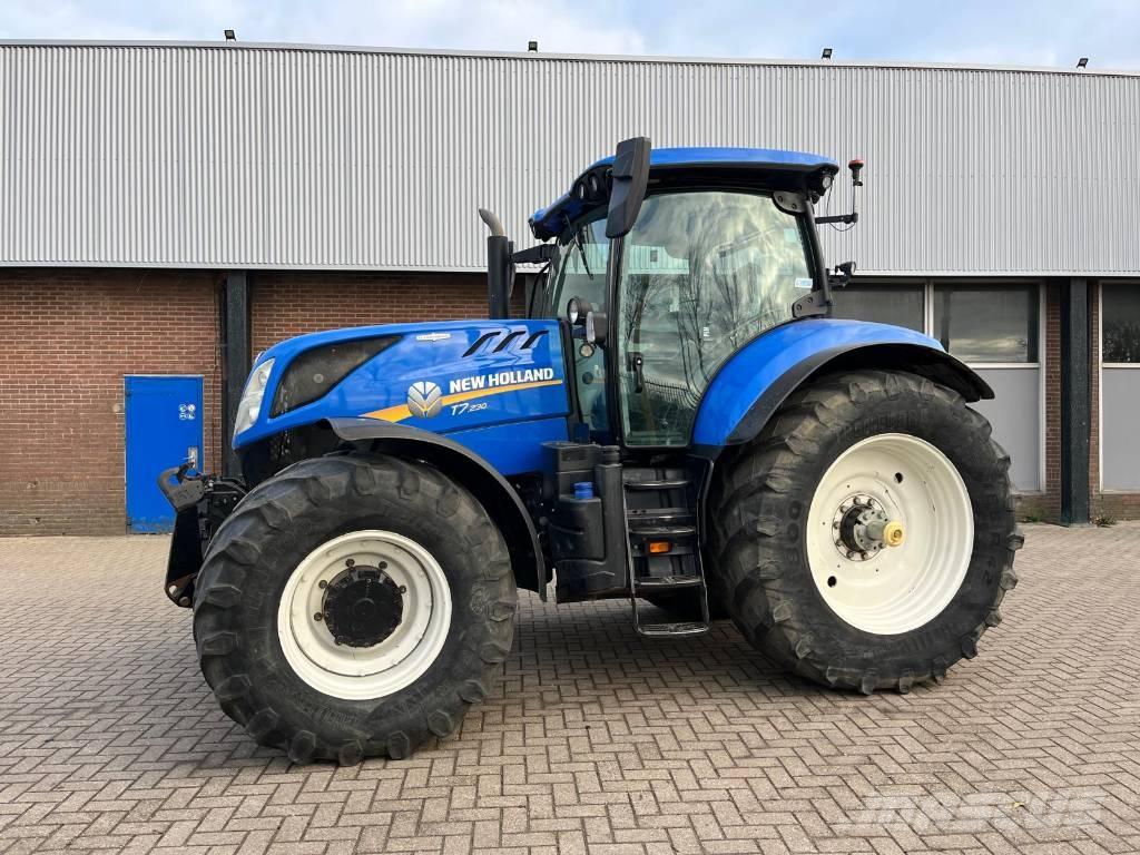 New Holland T 7.230 الجرارات