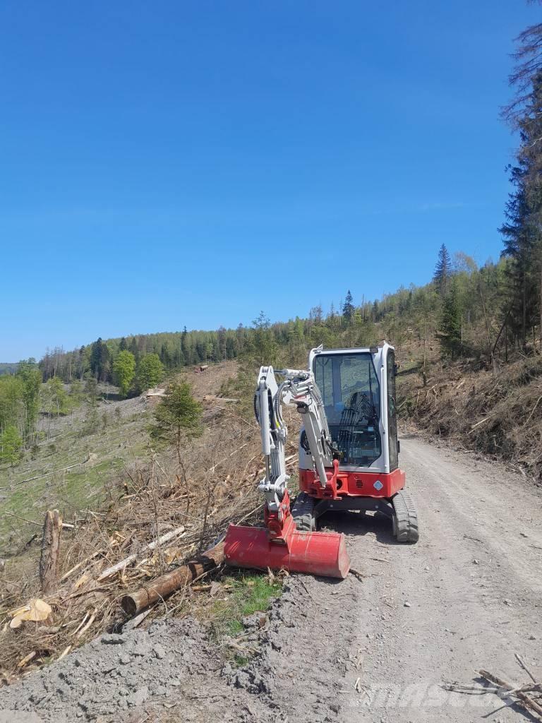 Takeuchi TB 325 R حفارات صغيرة أقل من 7 طن (حفارات صغيرة)