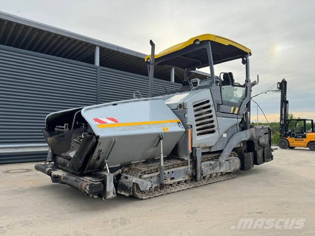 Vögele SUPER 1900-3I معدات السفلتة