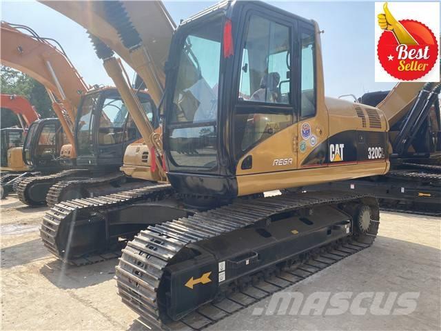 CAT 320 C حفارات زحافة