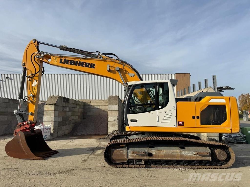 Liebherr R922 LC حفارات زحافة