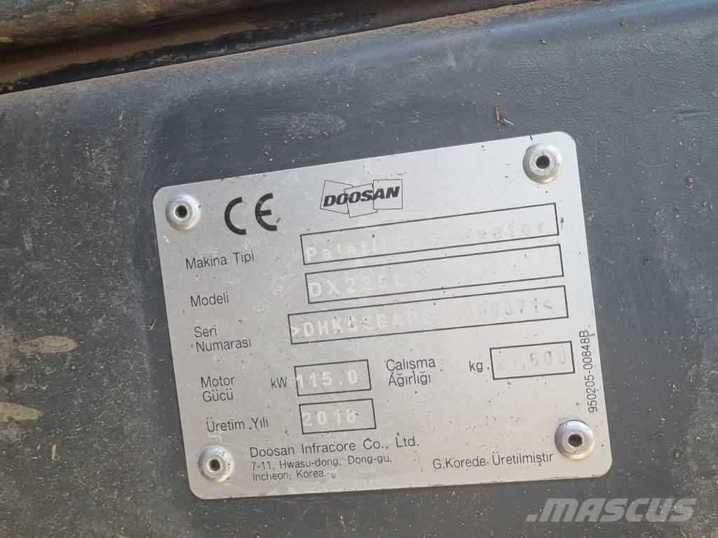 Doosan DX 225 حفارات زحافة