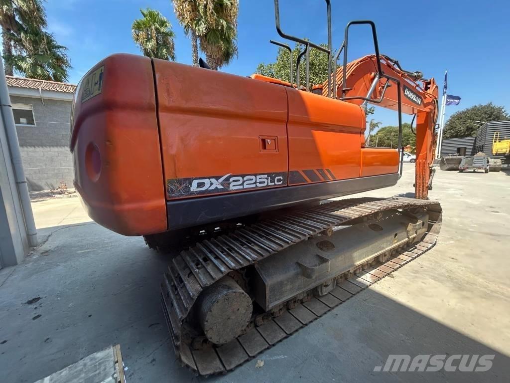 Doosan DX 225 حفارات زحافة