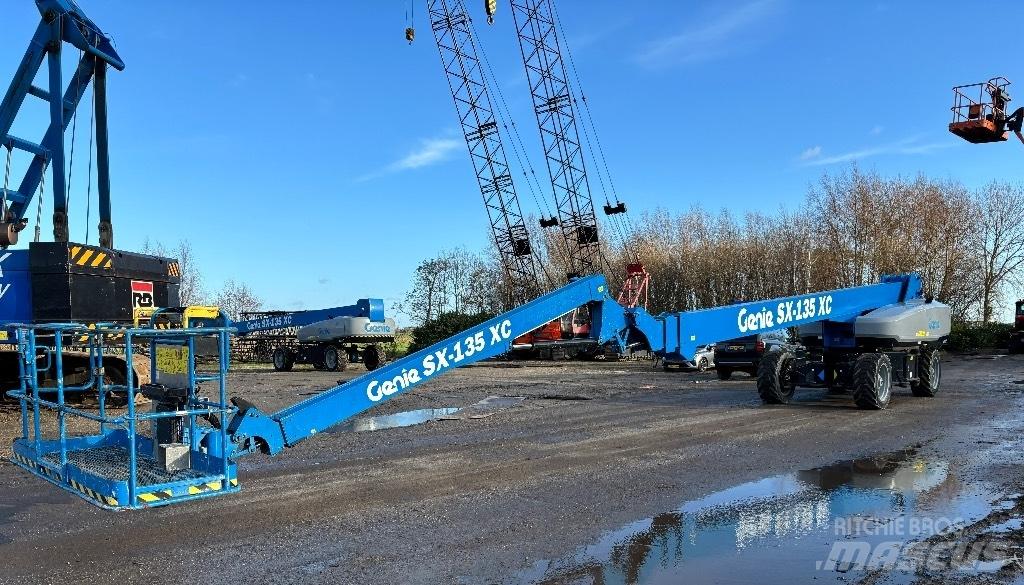 Genie SX 135 XC رافعات سلة تلسكوبية