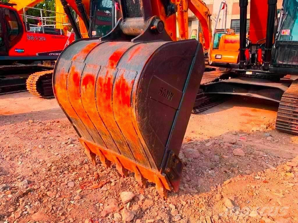 Sany SY 235 H حفارات زحافة