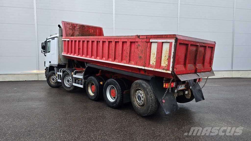 Sisu Polar شاحنات قلابة