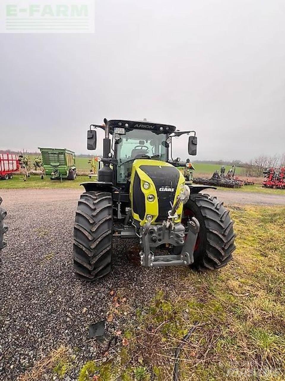 CLAAS arion 650 الجرارات