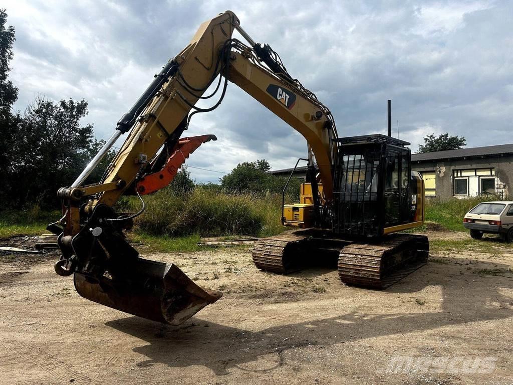 CAT 313FL حفارات زحافة