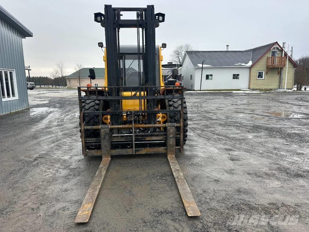 Sellick S100 شاحنات الطرق الوعرة