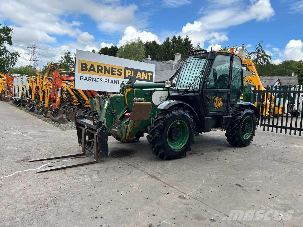 JCB 535-125 مناولات متداخلة