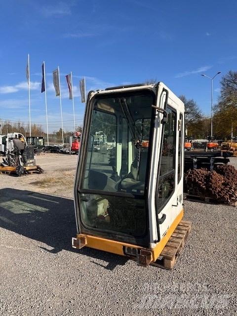 Liebherr R 954 B CAB كابينة والداخلية