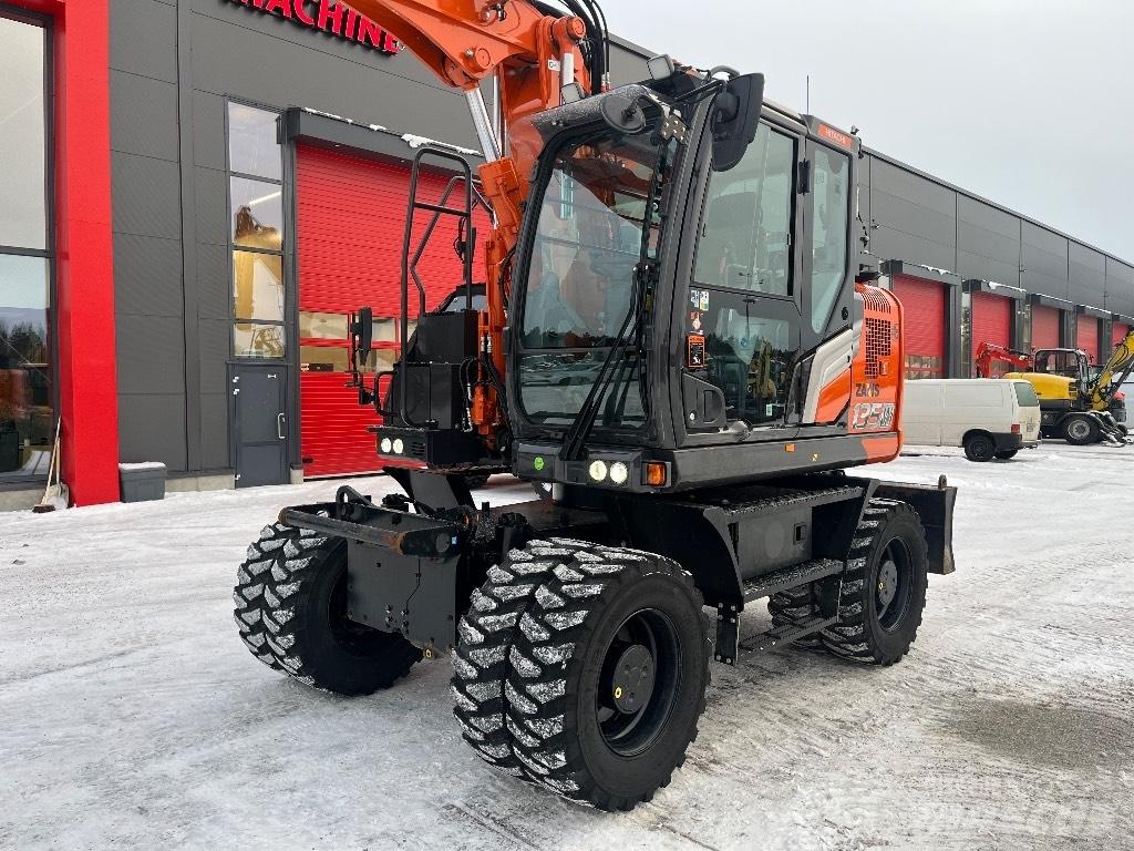 Hitachi ZX 135 W-7 حفارات بعجل