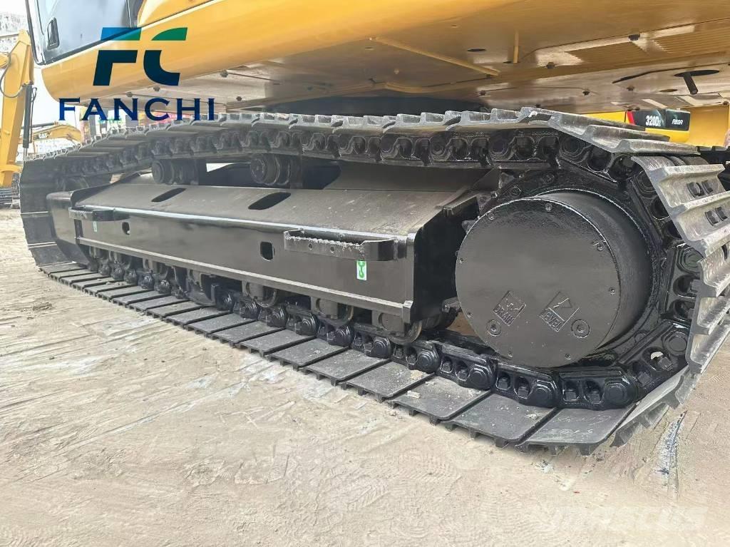 CAT 320gx حفارات زحافة