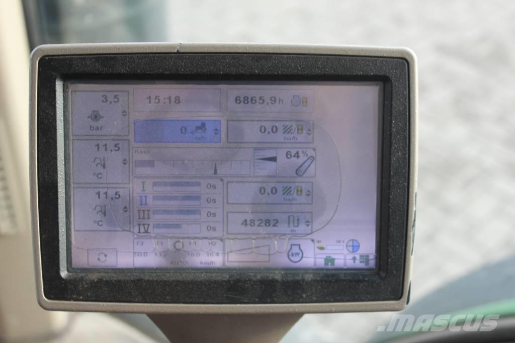 John Deere 8260 R الجرارات