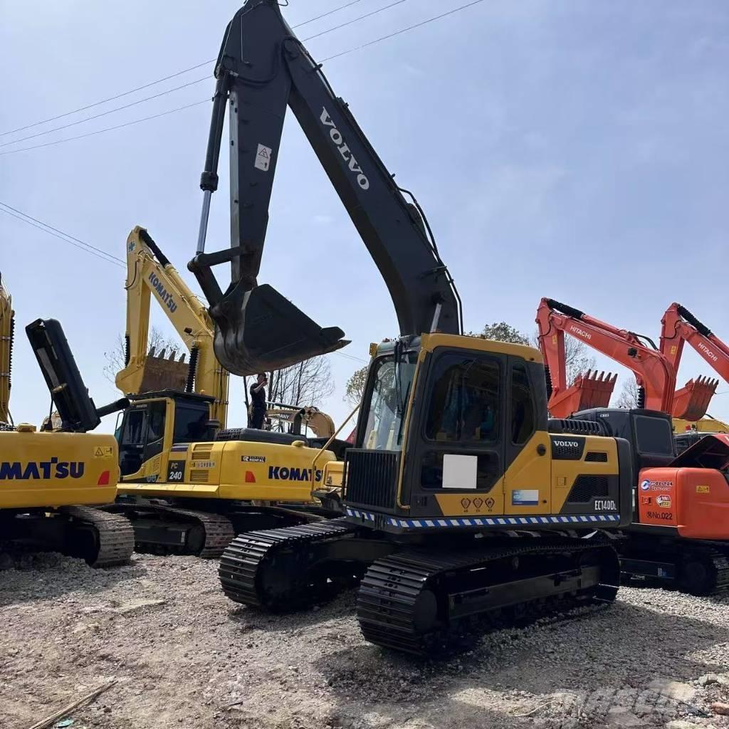 Volvo EC 140 D حفارات زحافة