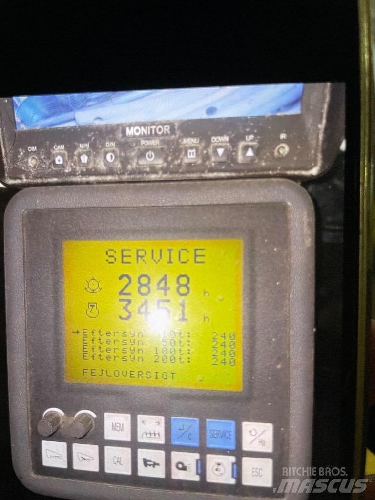 New Holland TX 66 حصادات