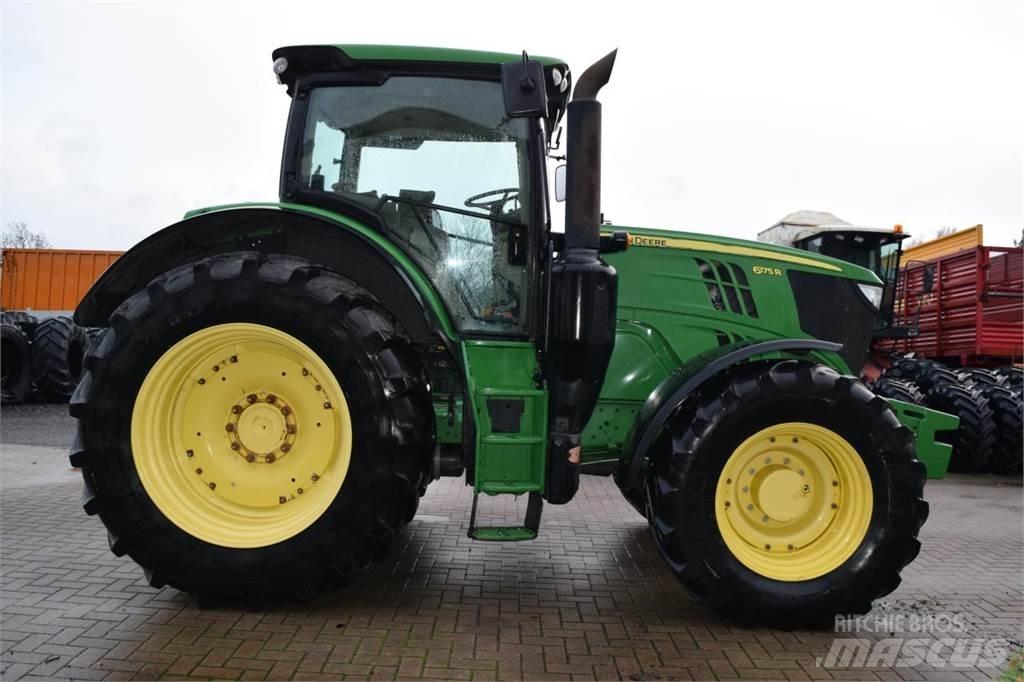 John Deere 6175 R الجرارات