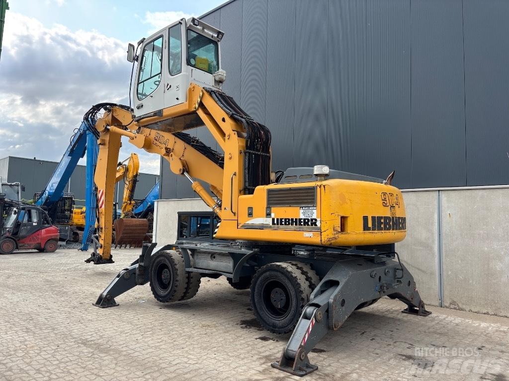 Liebherr A 904 C HD مناولات المخلفات / مناولات صناعية