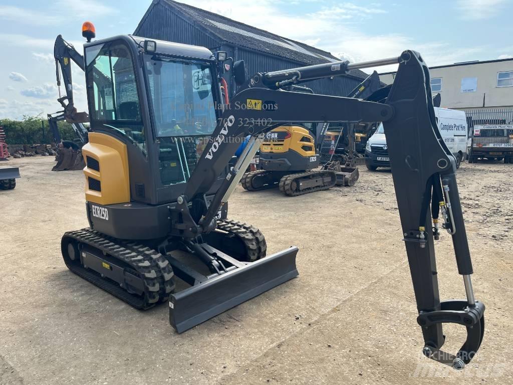 Volvo ECR 25 D حفارات صغيرة أقل من 7 طن (حفارات صغيرة)