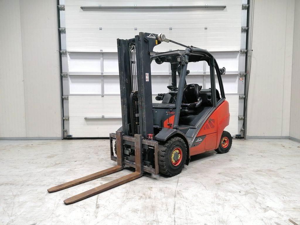 Linde H30T-02 شاحنات LPG