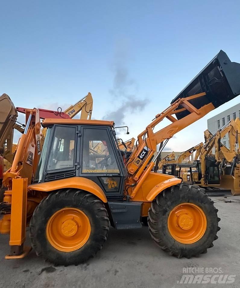 JCB 4 CX لوادر ذات جرافات عكسية