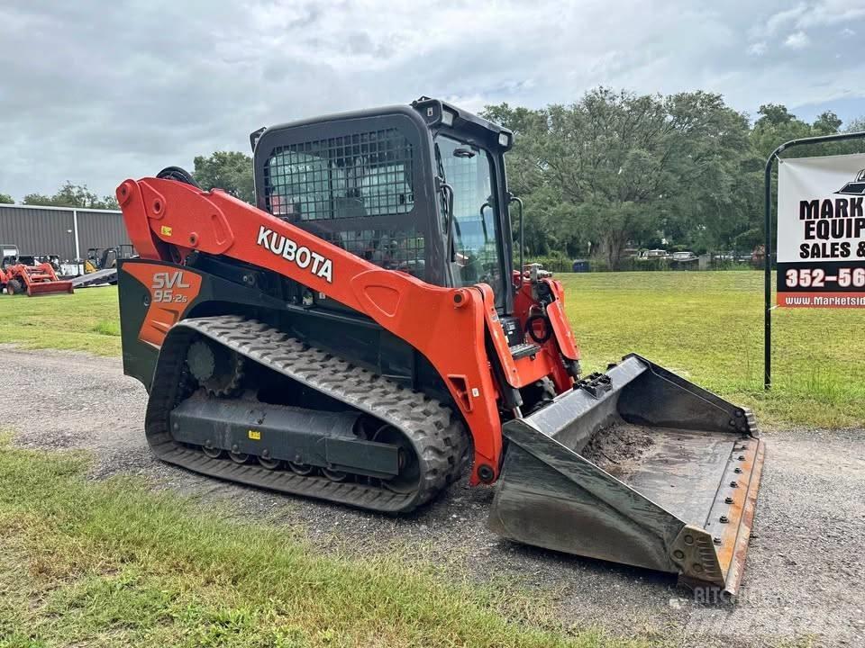 Kubota SVL 95-2 S لوادر انزلاقية التوجيه