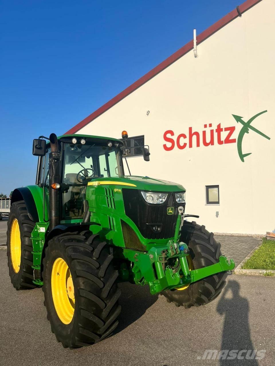 John Deere 6170M الجرارات