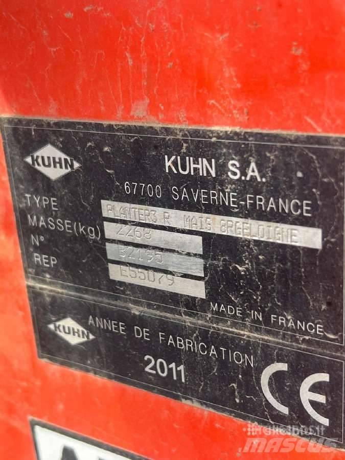 Kuhn Planter 3 ماكينات البذر الدقيق