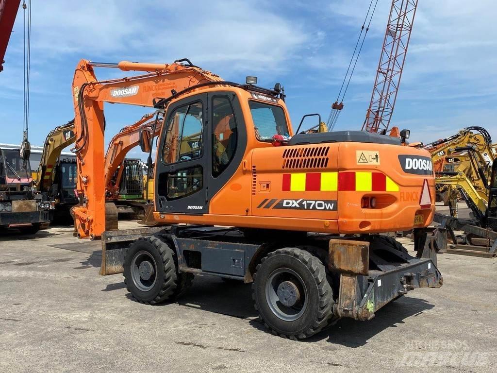 Doosan DX170W NVT حفارات بعجل