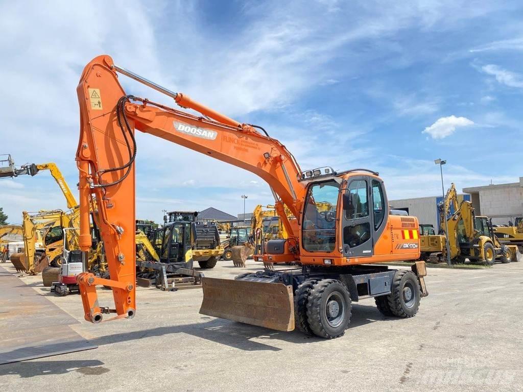 Doosan DX170W NVT حفارات بعجل