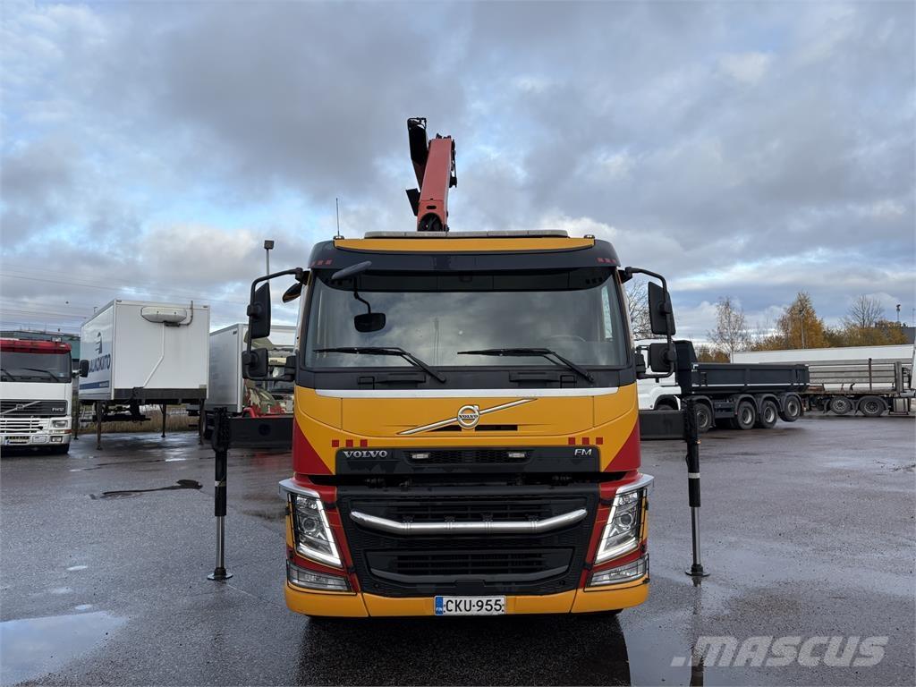 Volvo FM370 6x2 شاحنات الرافعات