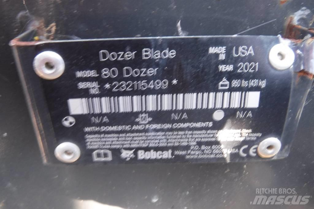 Bobcat T 76 لوادر انزلاقية التوجيه