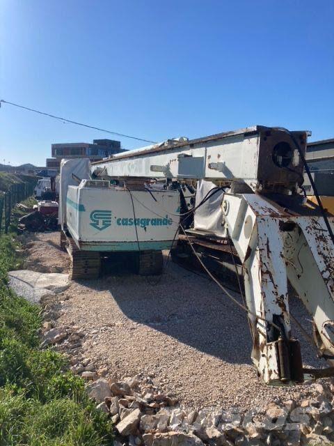 Casagrande B180 مثاقيب ثقيلة