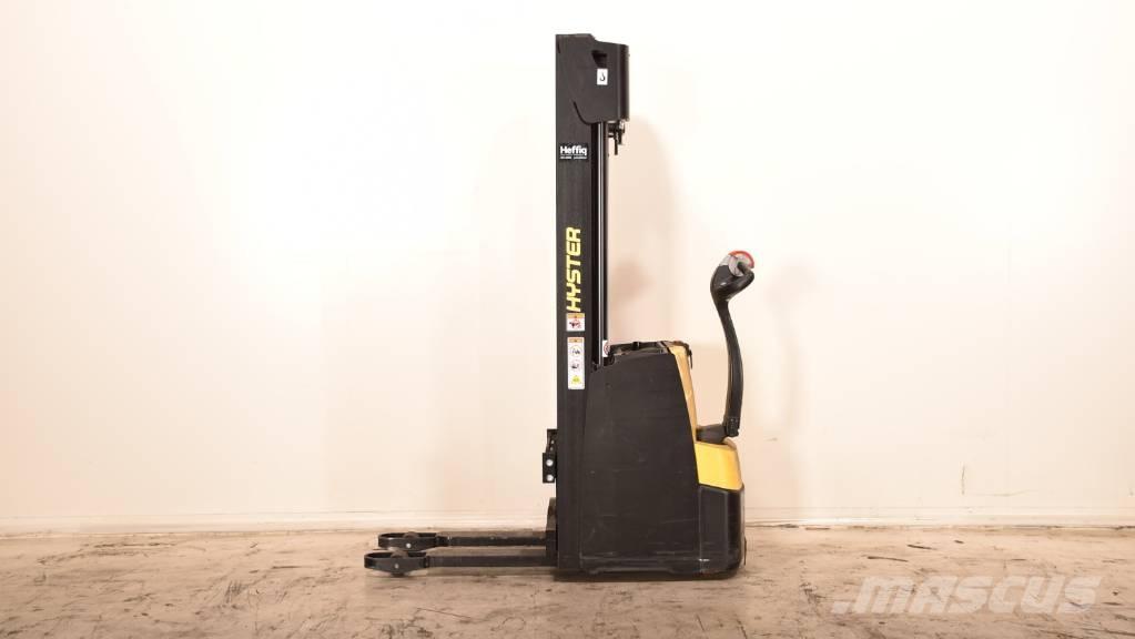 Hyster S1.2-24 معدات التكديس الجوالة