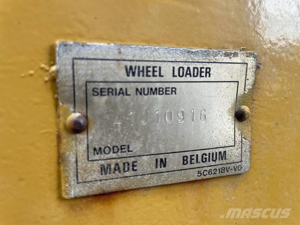 CAT 920 لوادر بعجل