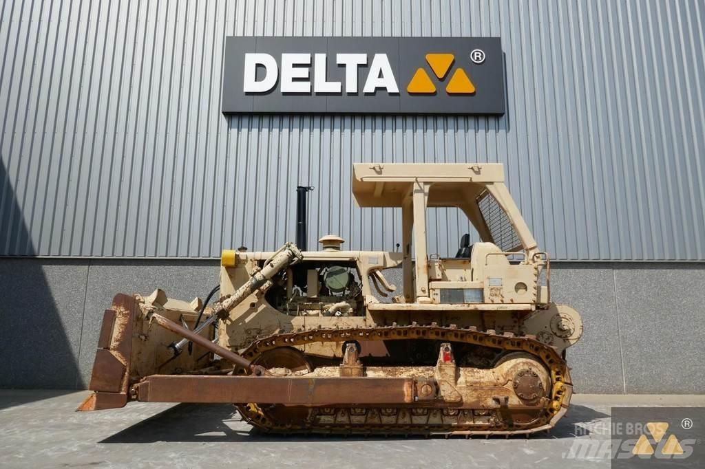 CAT D7G Ex-army بلدوزرات مجنزرة