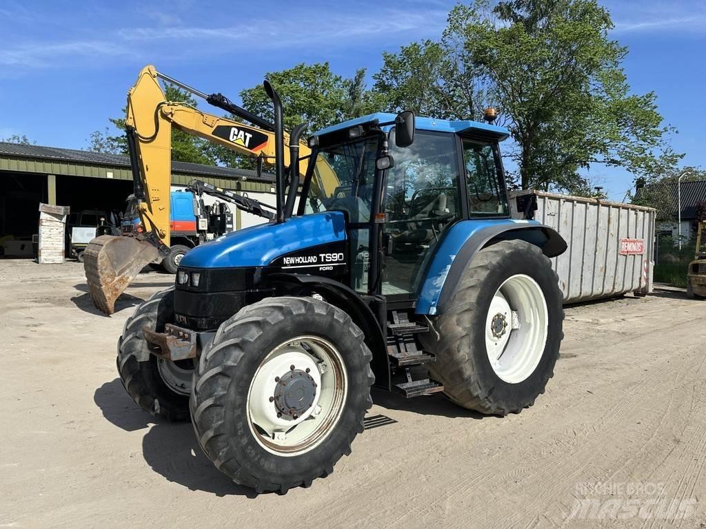 New Holland TS 90 الجرارات