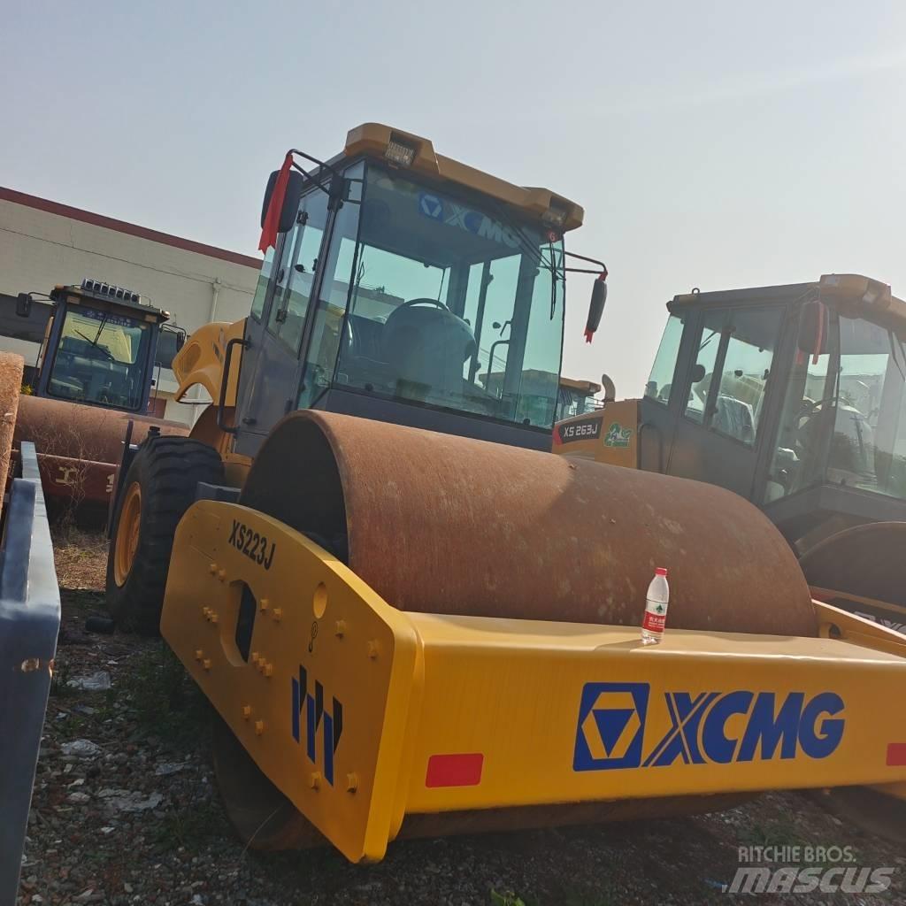 XCMG XS223J مداحل أحادية الأسطوانة