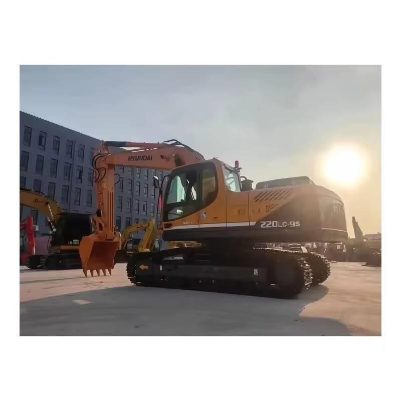 Hyundai HX 220 LC-9S حفارات زحافة
