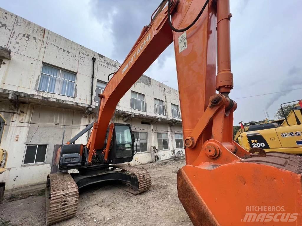 Hitachi ZX 240-3 حفارات زحافة