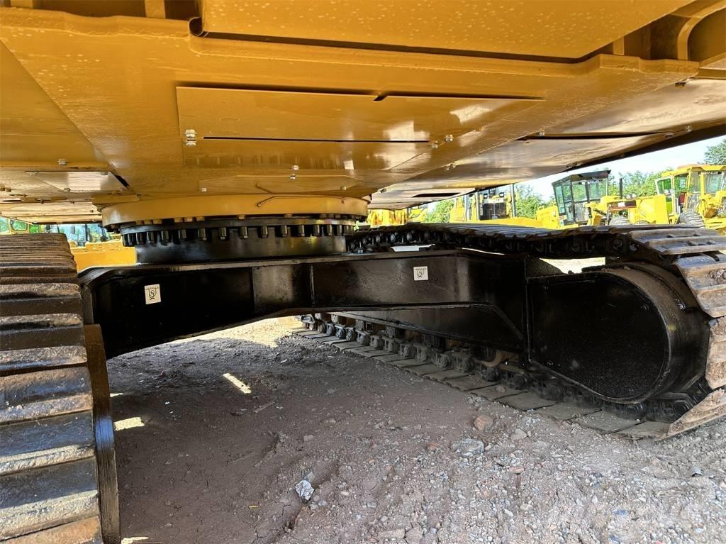 CAT 325 C حفارات زحافة