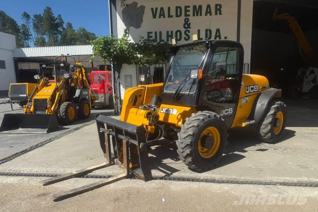 JCB 527-55 معدات مناولة لأغراض الزراعة