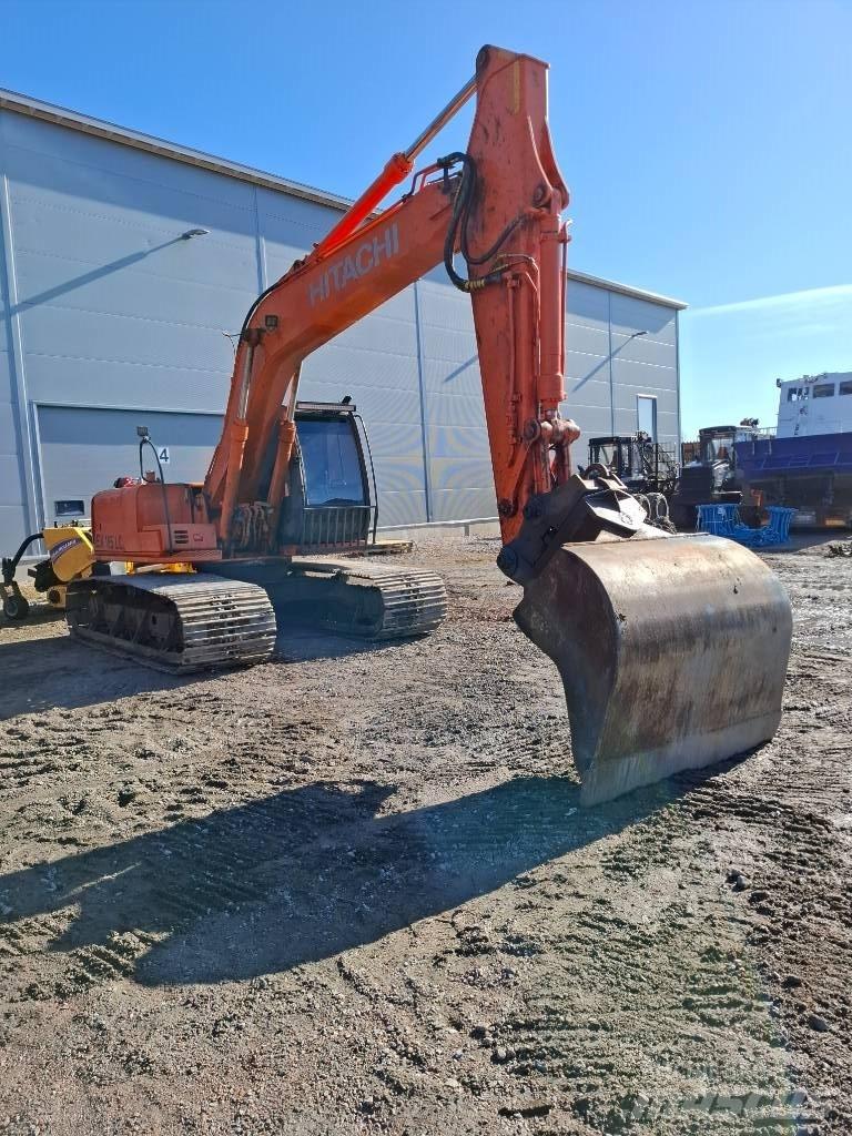 Hitachi EX 165 LC حفارات زحافة