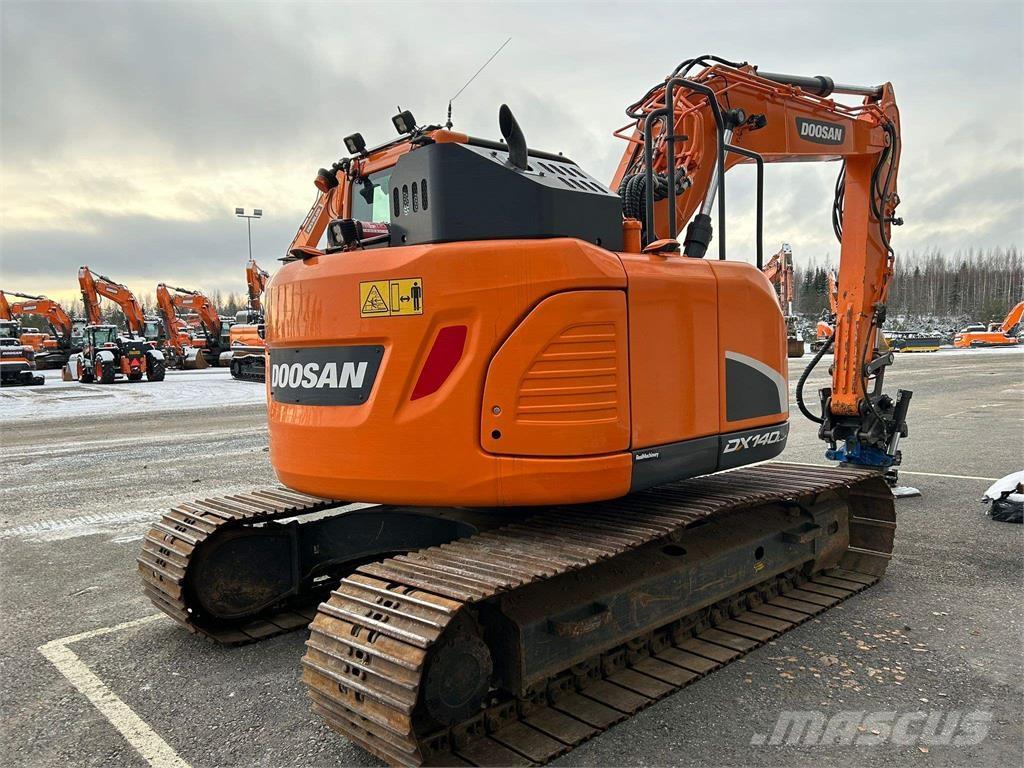 Doosan DX140LCR-5 حفارات زحافة