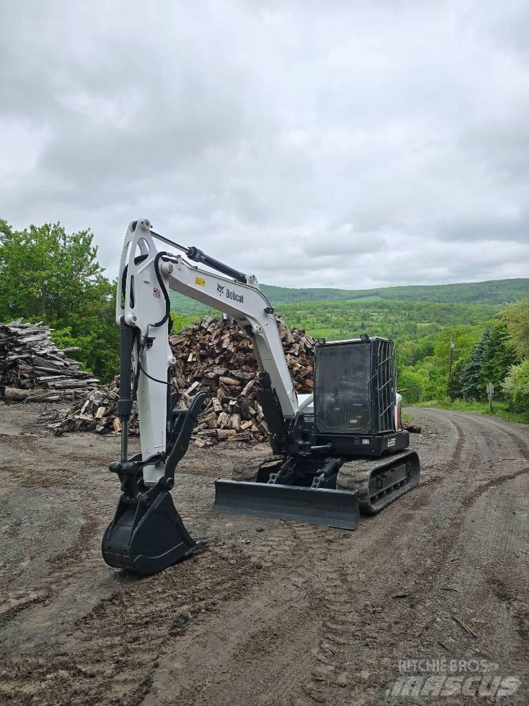 Bobcat E 85 حفارات زحافة