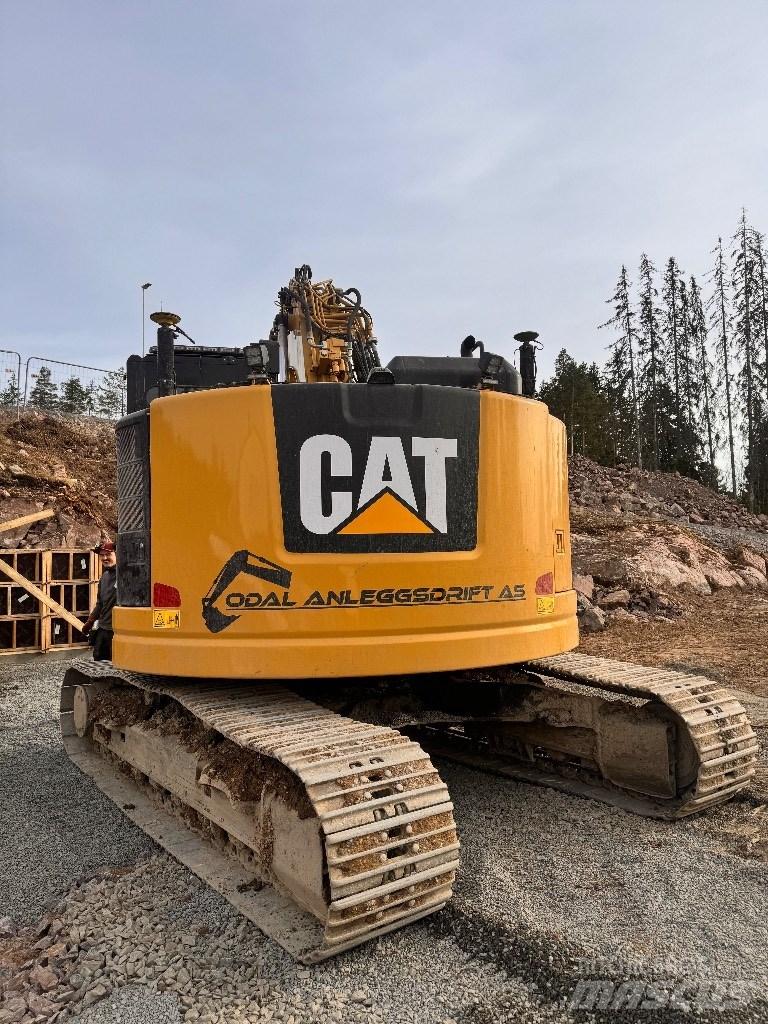 CAT 325 FL CR حفارات زحافة