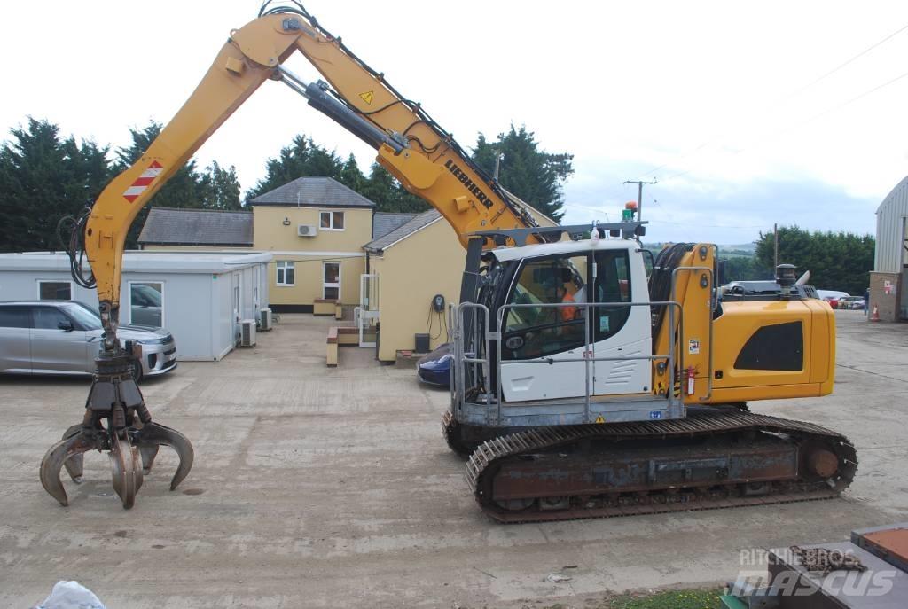 Liebherr LH22C مناولات المخلفات / مناولات صناعية